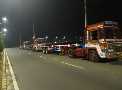 Multi-Axle Trailer Convoy